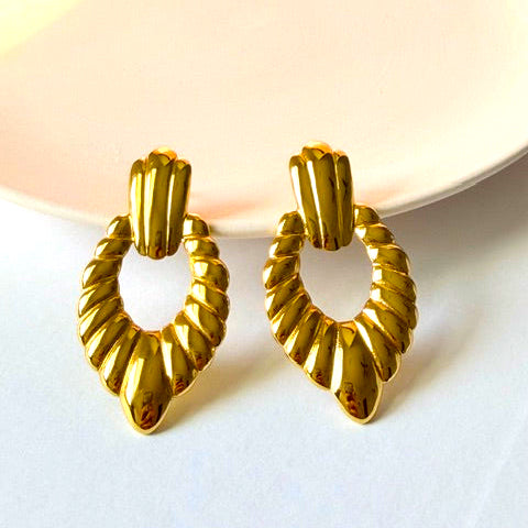 Boucles d'oreilles pendantes fleurs - Acier inoxydable, plaqué or 18 carats